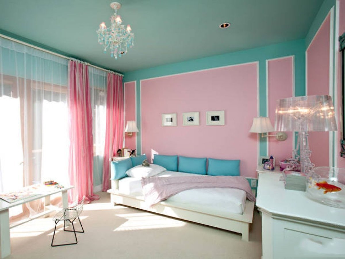 Краска тиффани. Розово голубая спальня. Спальня в розовых тонах. Спальня в бирюзовом цвете. Розова голубая комната.