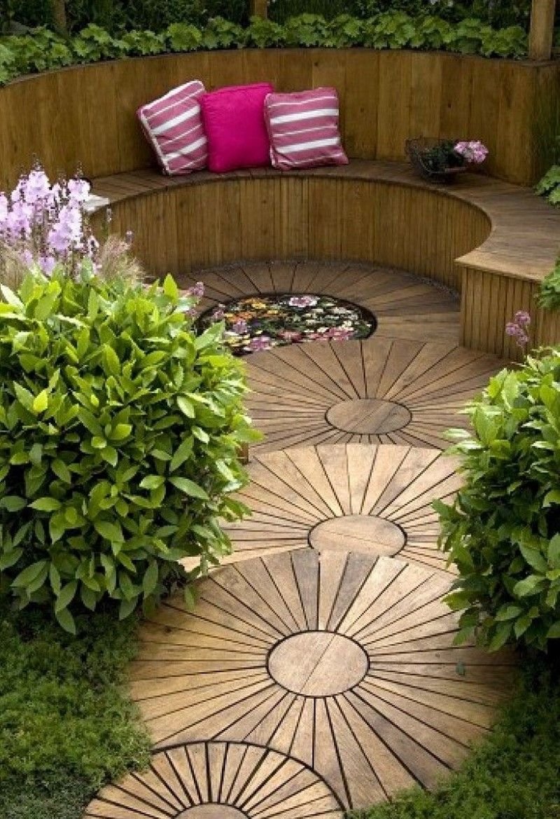 Дорожки в саду из спилов и камней