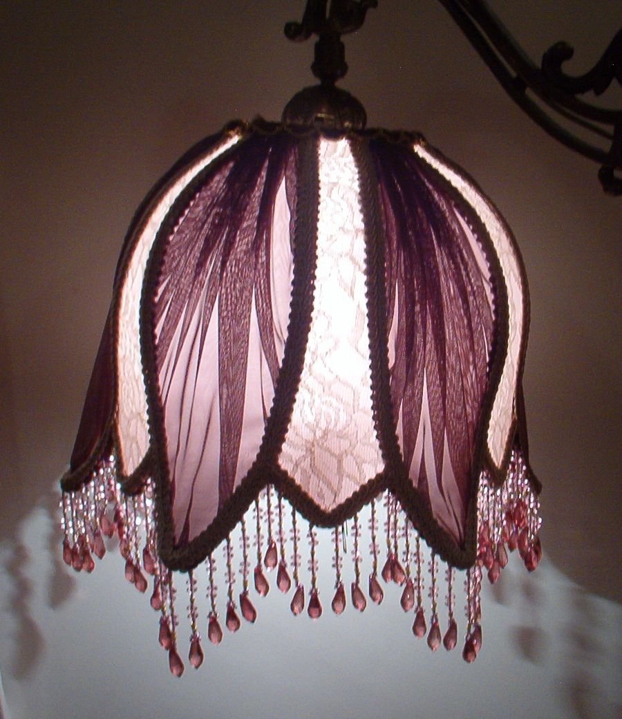 Люстра с абажуром из ткани