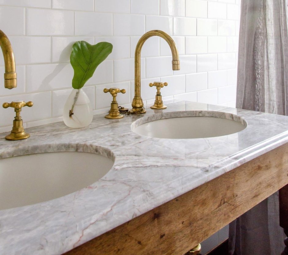 Мраморный умывальник