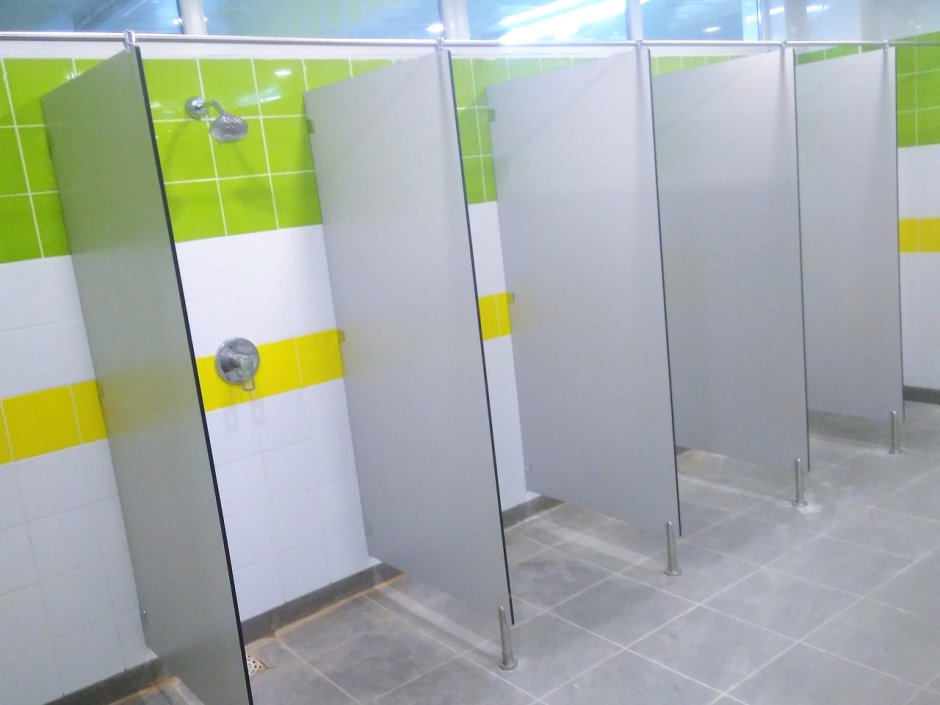 Душевые перегородки из HPL пластика
