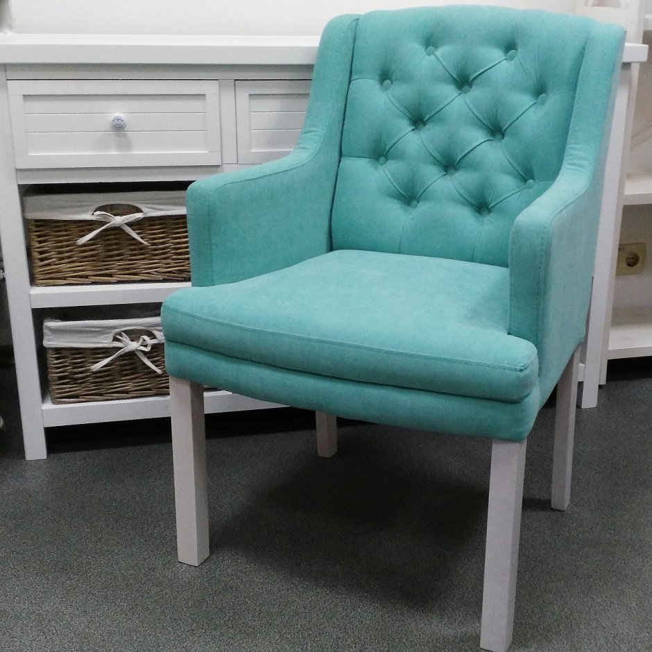 Стул кресло мятного цвета