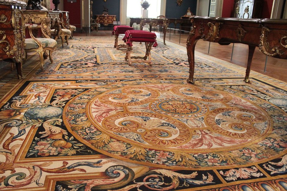 Вязаные шерстяные ковры