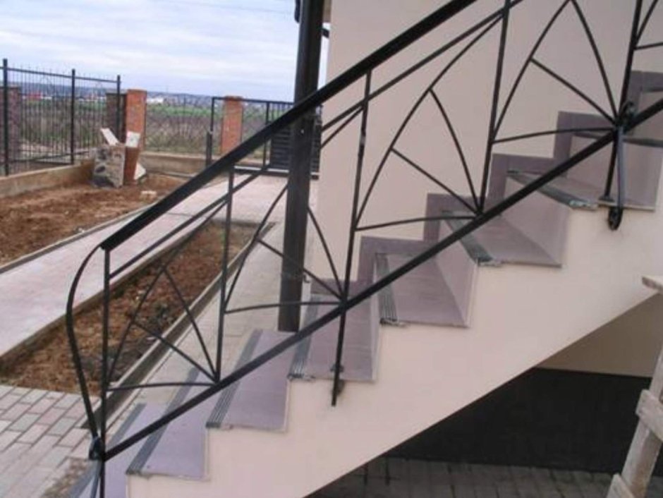 Железные перила