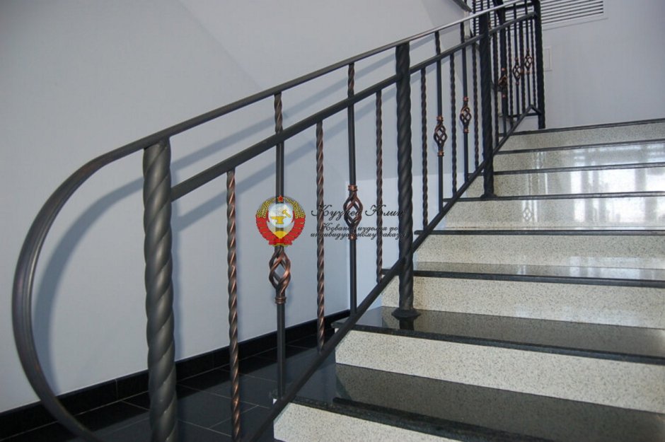Простые металлические перила