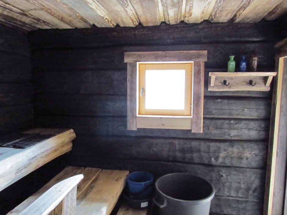 Деревенская баня изнутри