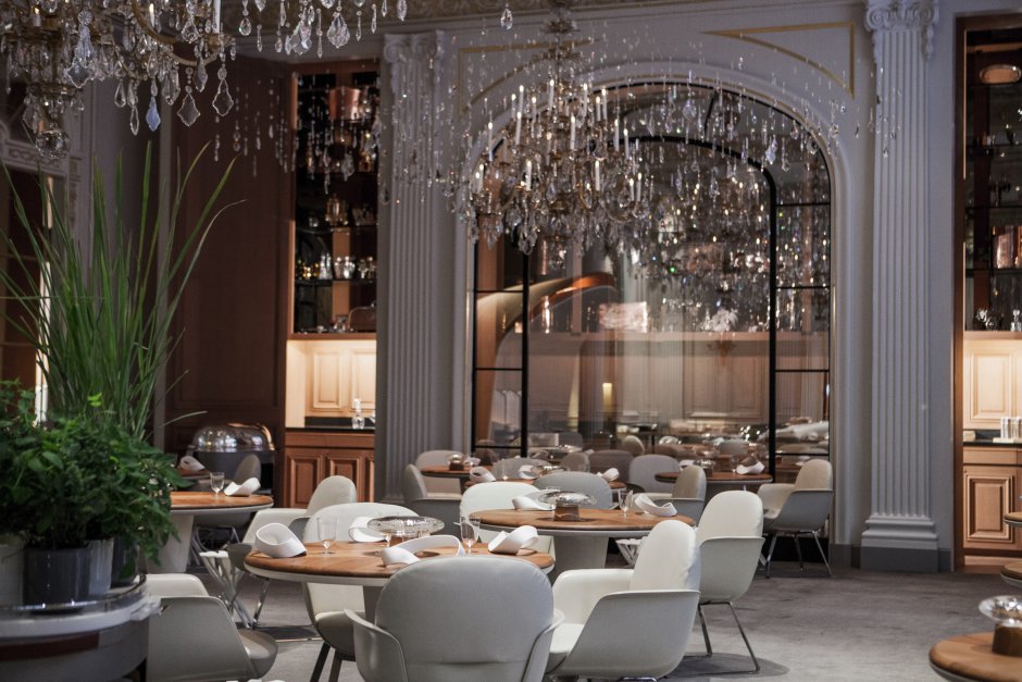 Alain Ducasse au Plaza Athenee Париж Франция
