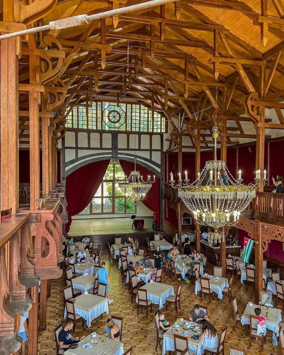 Город Гагра «колоннада», ресторан «Гагрипш»