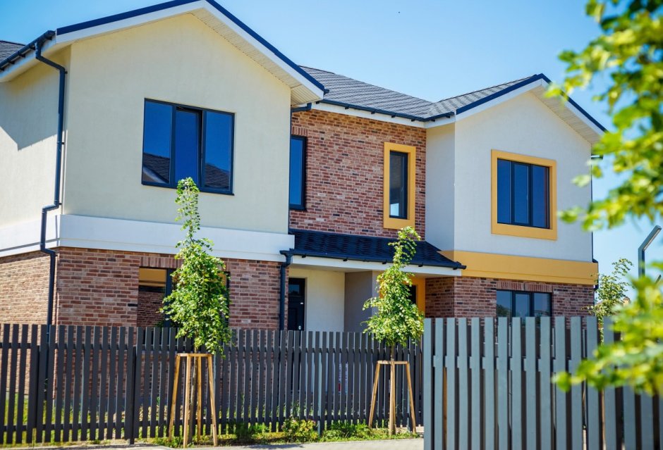 Двухцветный фасад