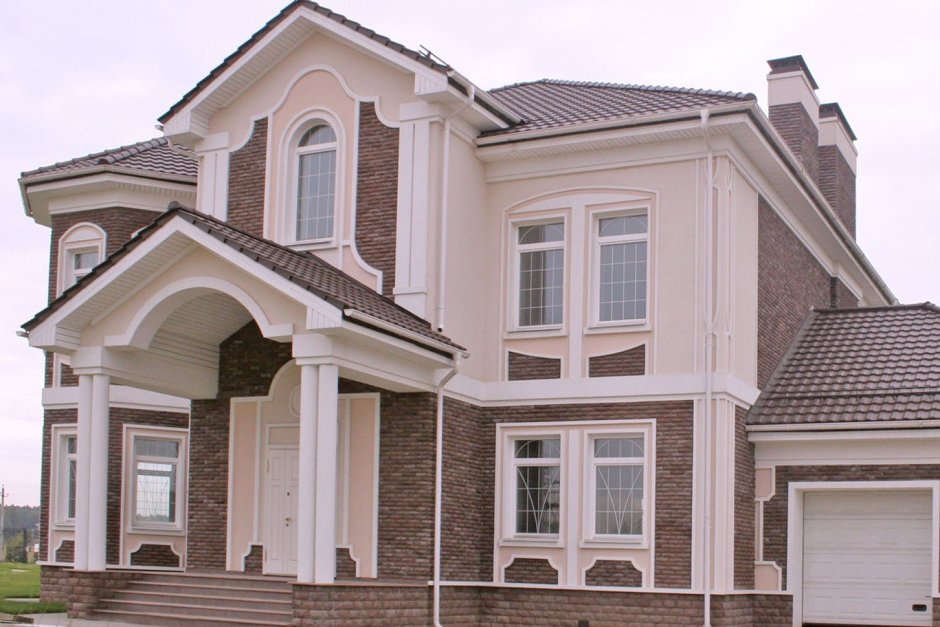 Бежевые фасады домов