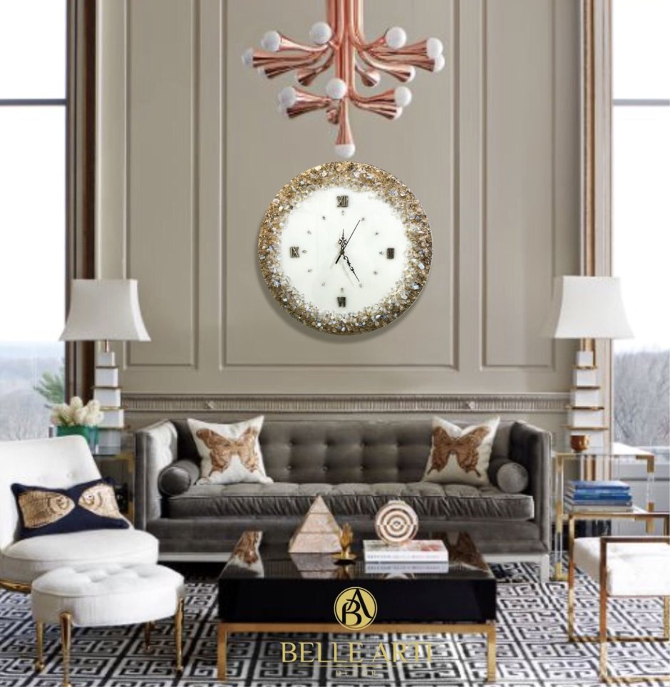 Часы в классическом интерьере