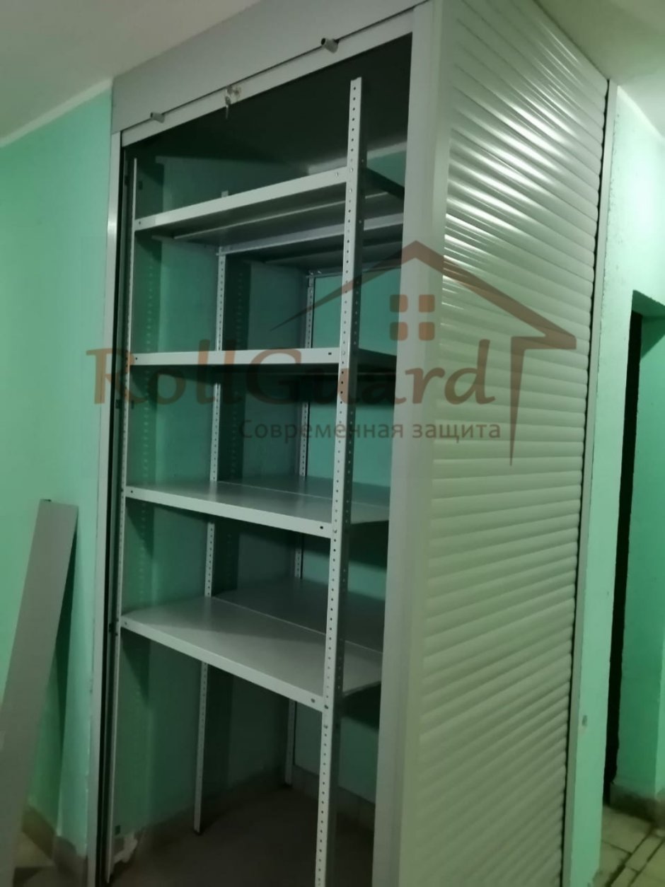 Роллетный шкаф в паркинг