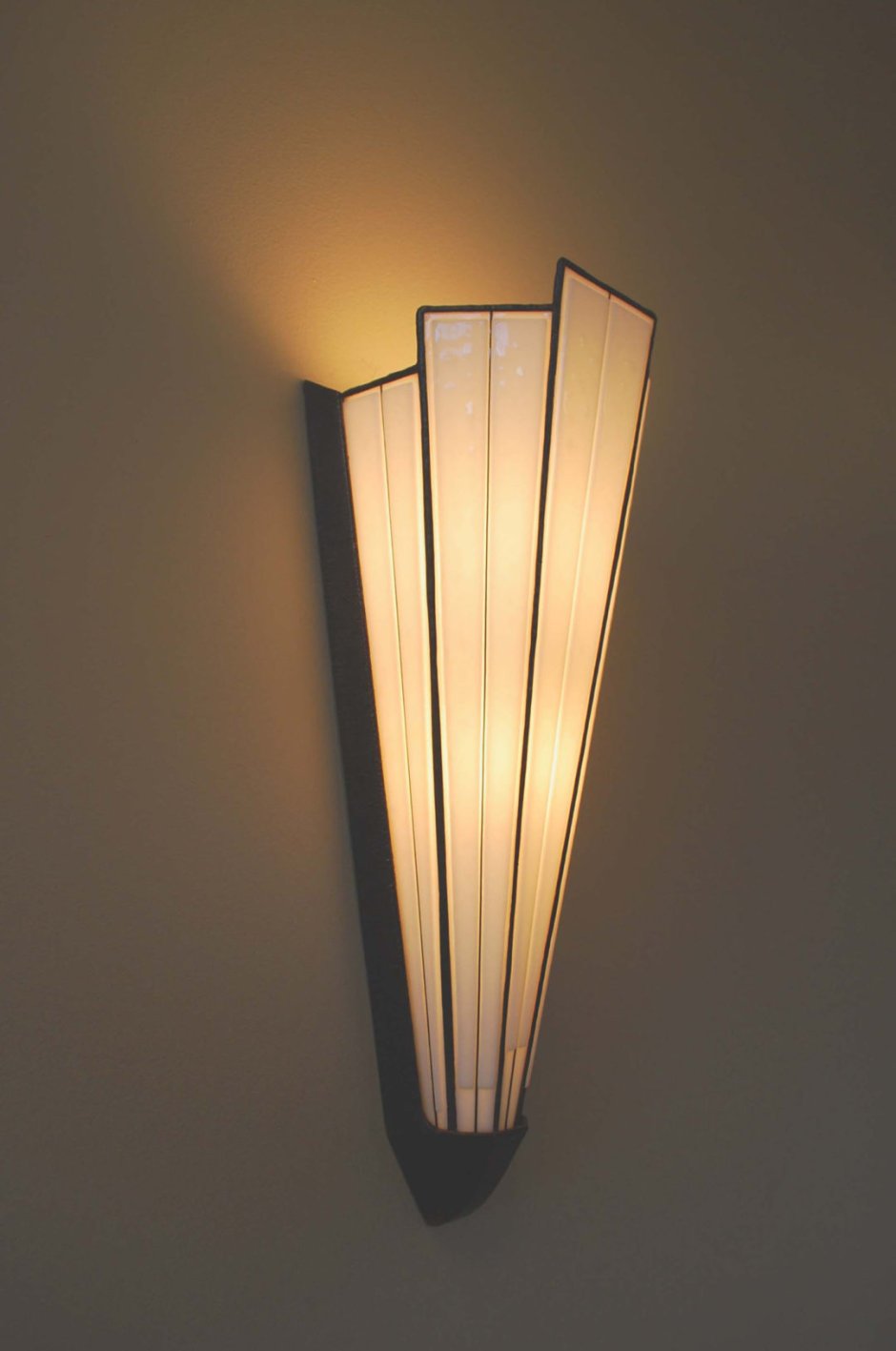 Настенный светильник арт деко