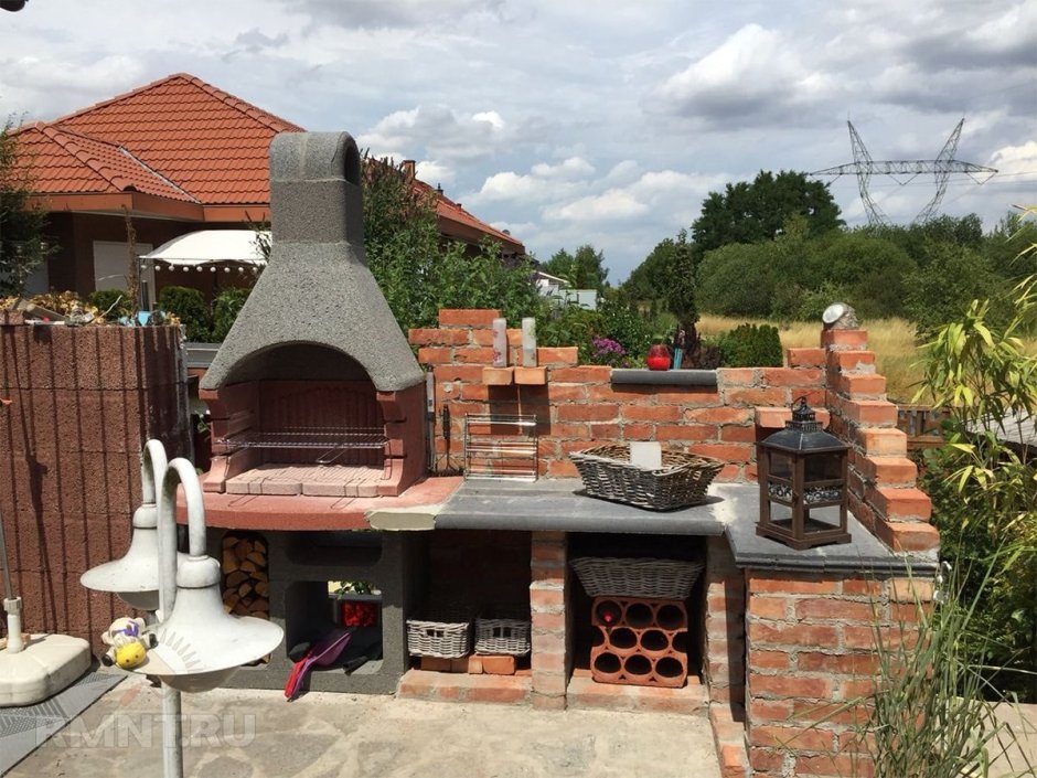 Лаунж зона и зона барбекю