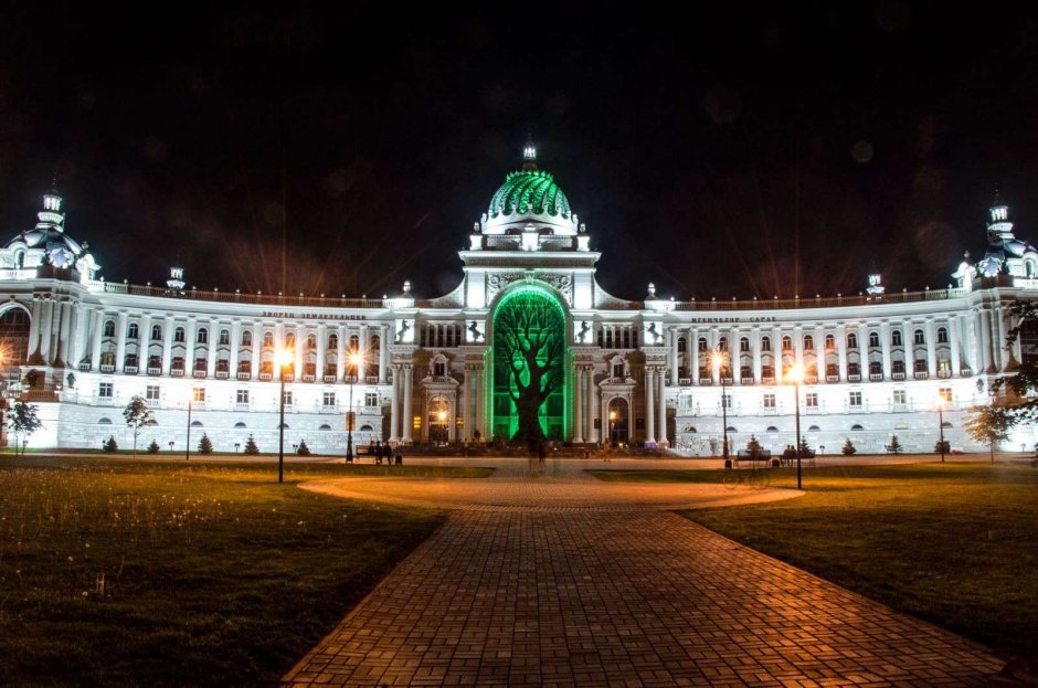 Дворец земледельцев Казань вечером
