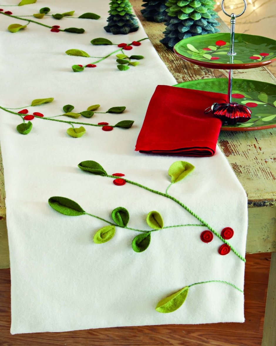 Дорожка на скатерть Новогодняя