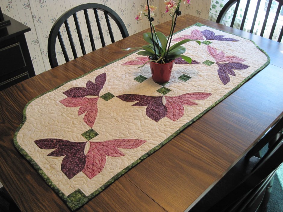 Салфетка на журнальный столик в стиле пэчворк