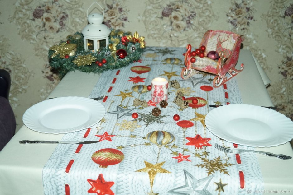 Дорожка на стол Новогодняя