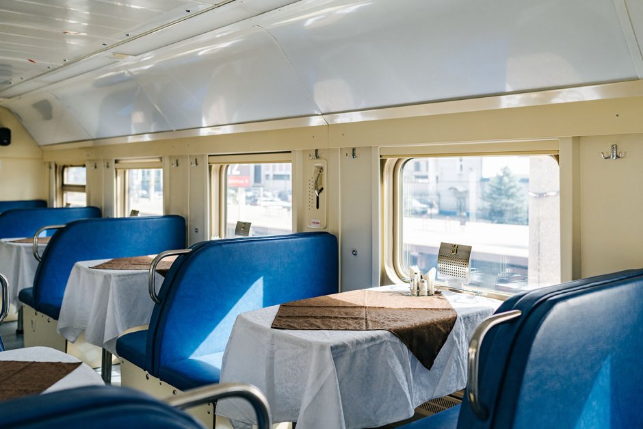 Как выглядит вагон ресторан в двухэтажном составе