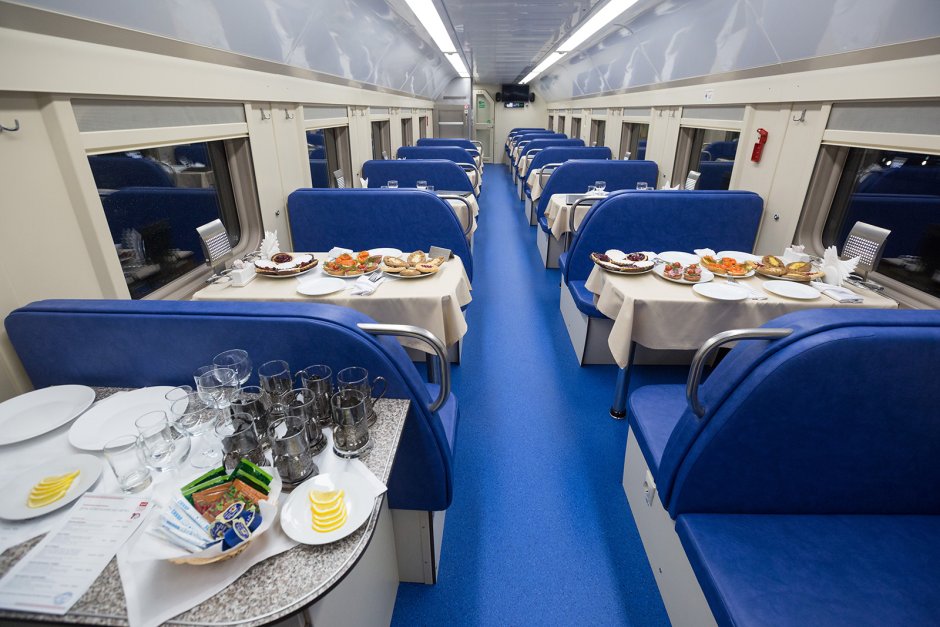 Фирменный поезд Карелия вагон ресторан