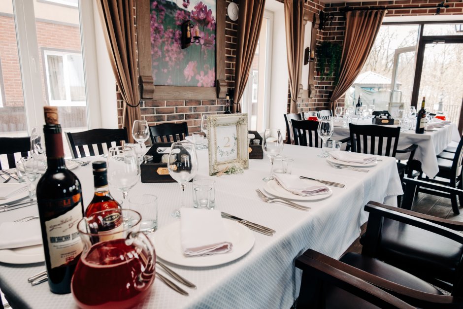 Обеденный зал ресторана