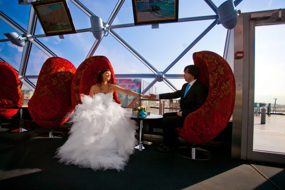 Дворец бракосочетания на живописном мосту