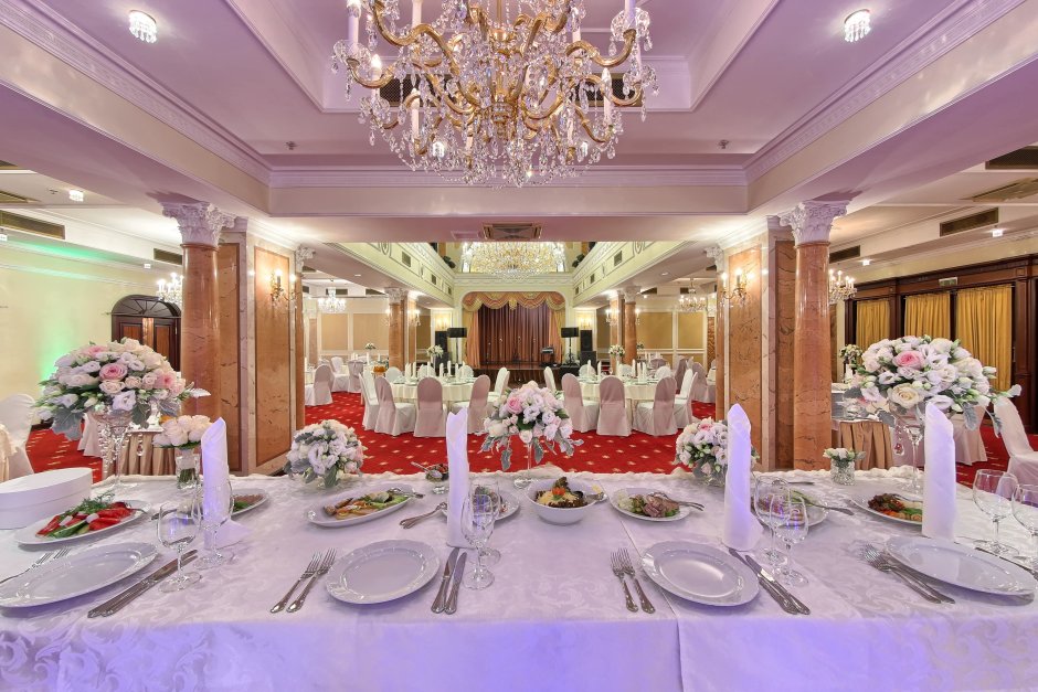 Эмеральд Холл Симферополь