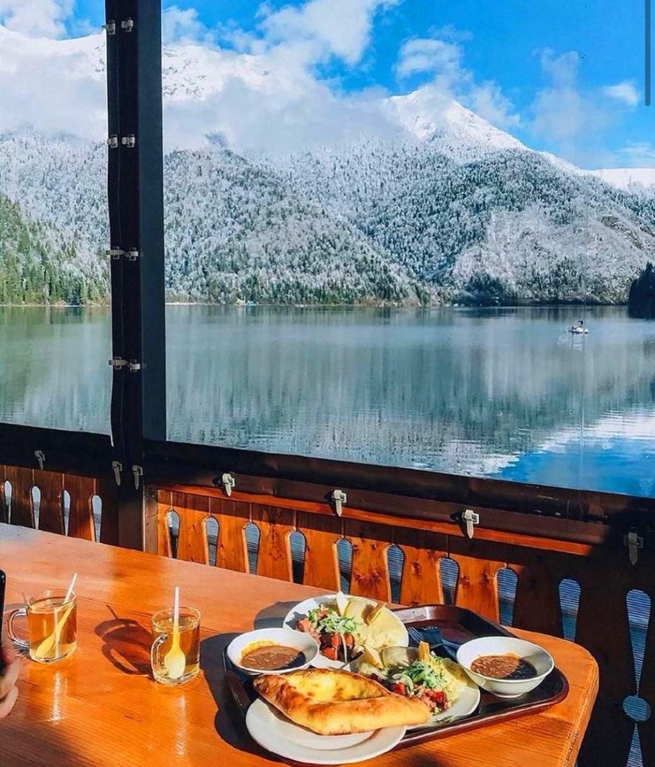 Пляж Челюскинцев Гагра