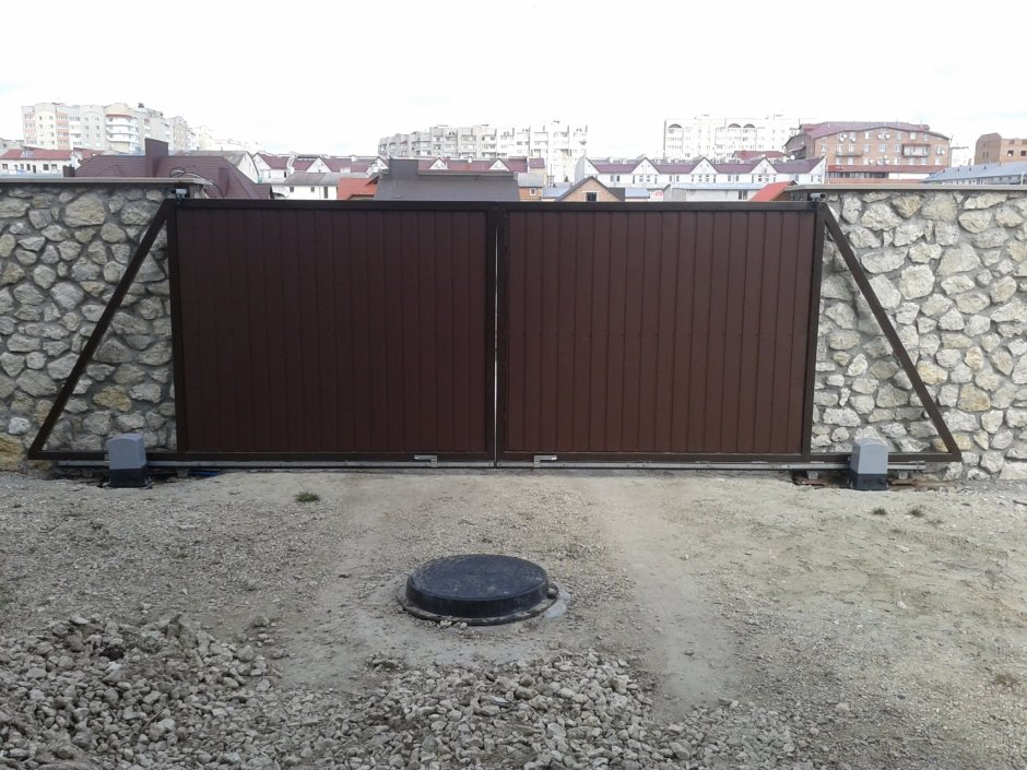 Раздвижные деревянные ворота