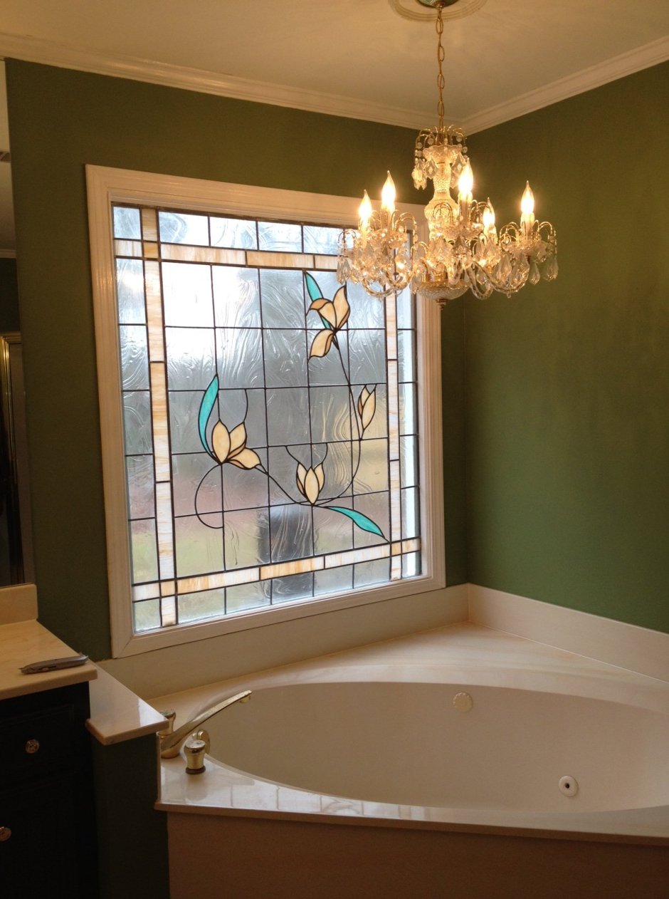 Витраж в ванную комнату