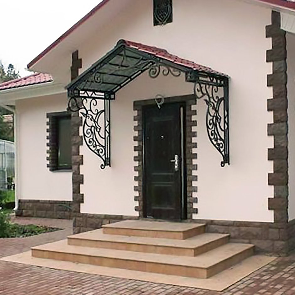 Крыльцо с навесом из черепицы