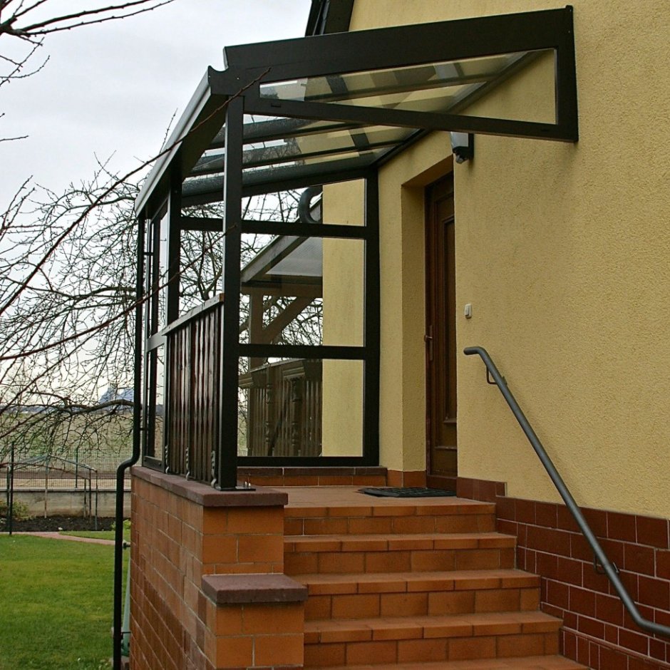 Крыльцо с тамбуром для частного дома