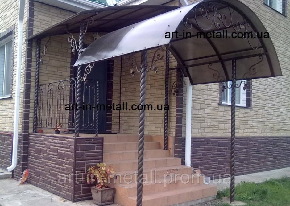 Крыльцо с навесом