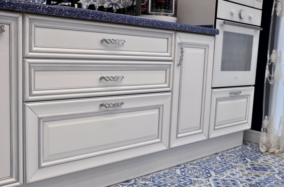 Фрезеровка фасадов в готическом стиле