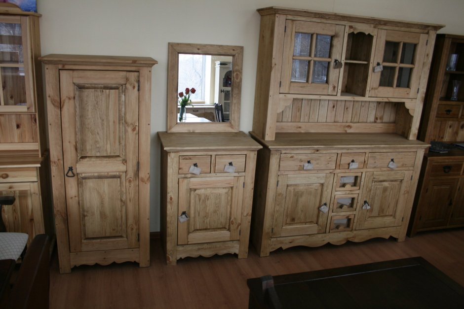 Диван из дерева