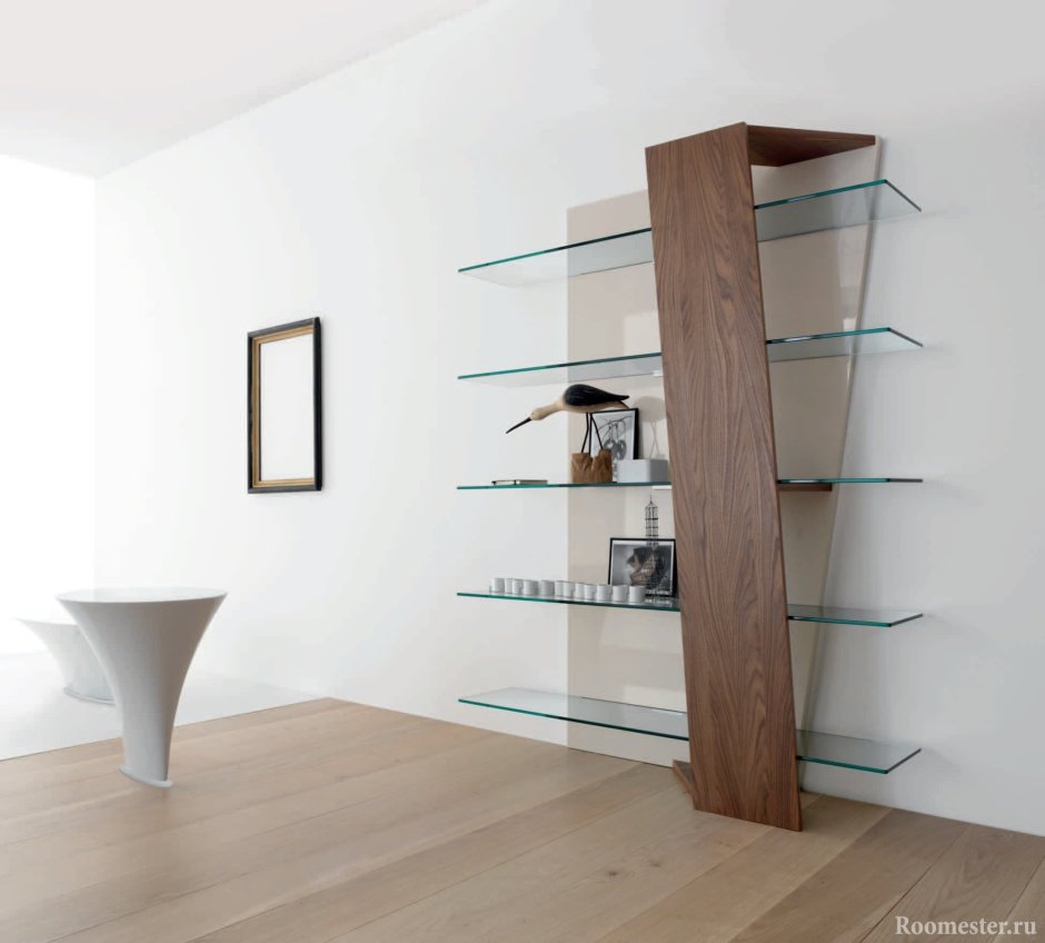 Стеклянные полки в гостиную
