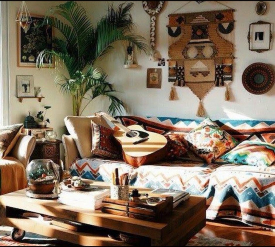 Гостиная с камином в стиле Прованс