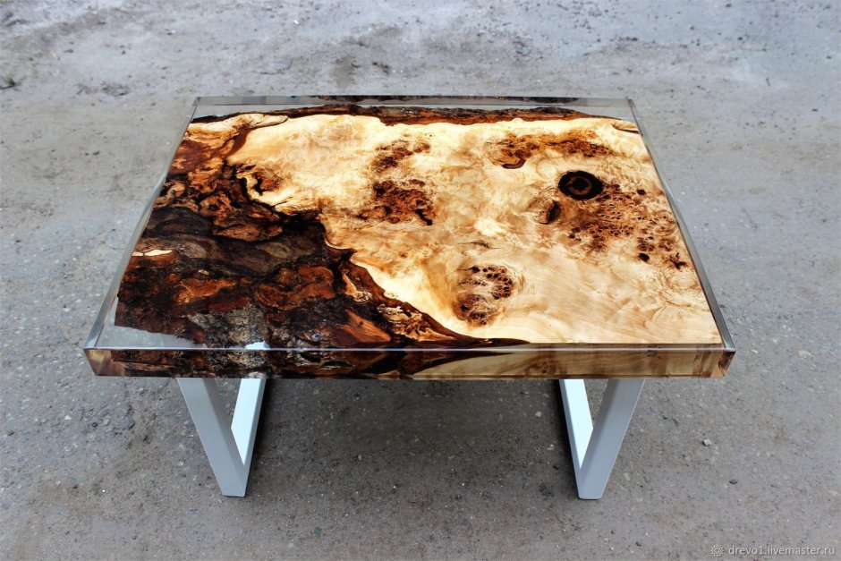 Корнепластика журнальные столики