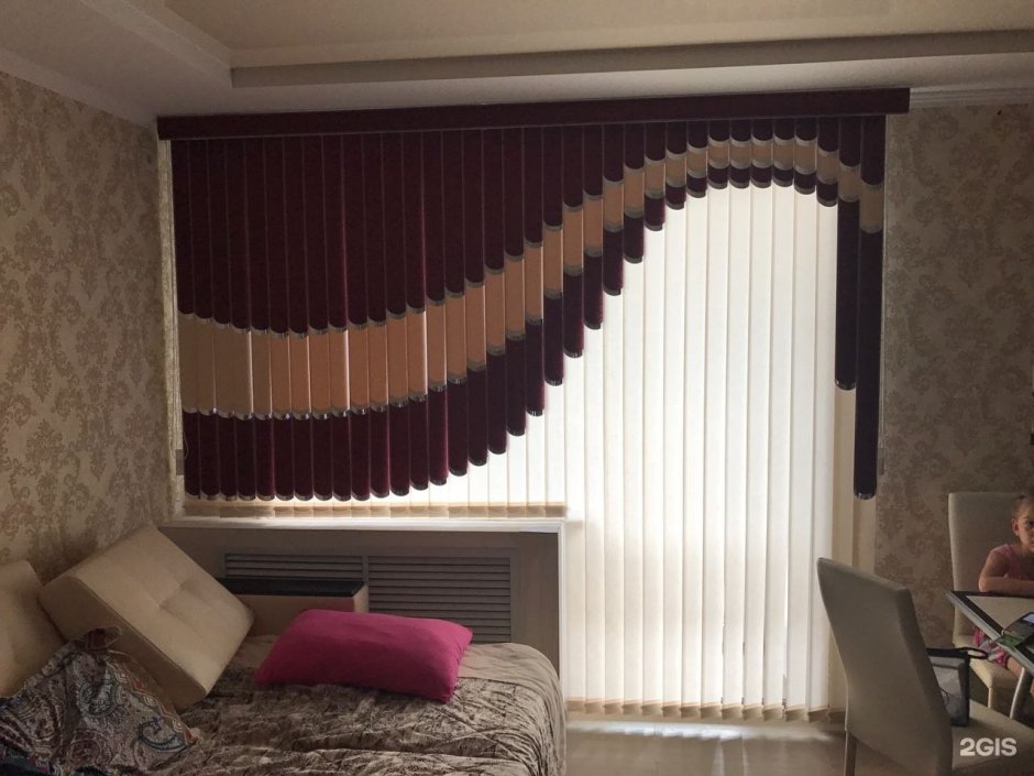 Вертикальные жалюзи с ламбрекеном