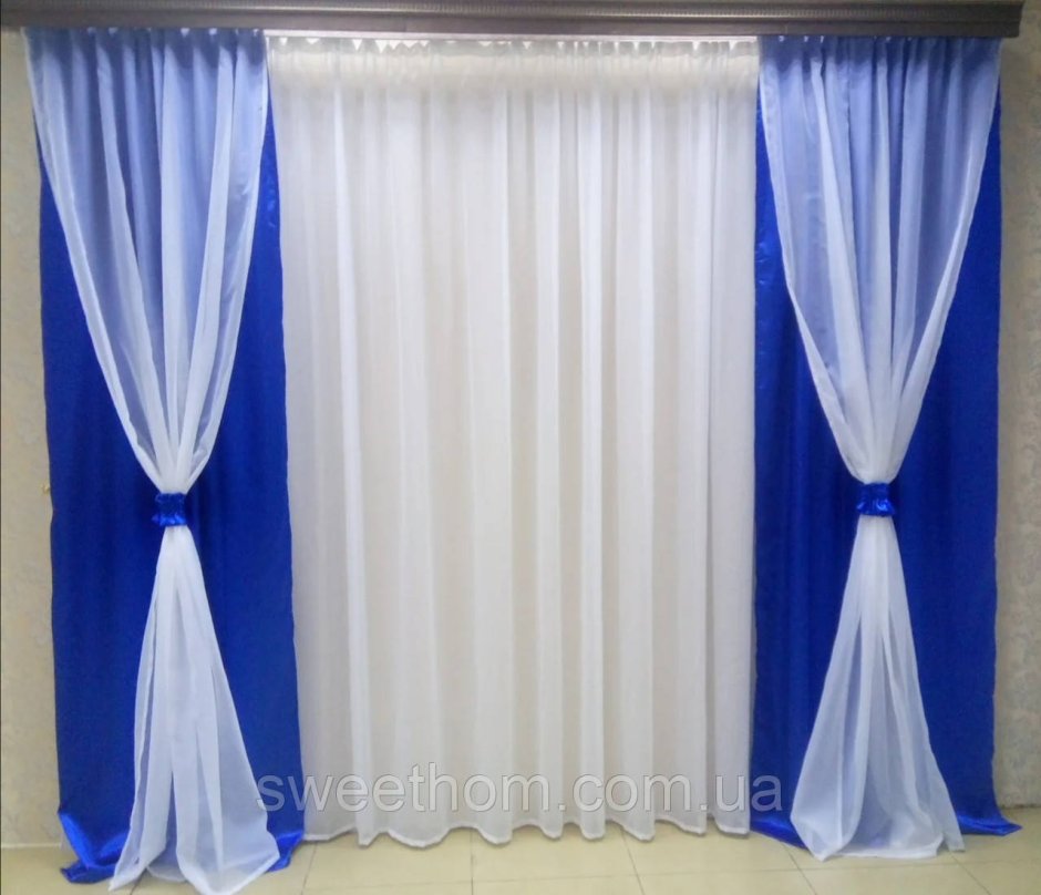 Голубые шторы