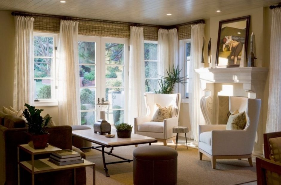 Окно в гостиной