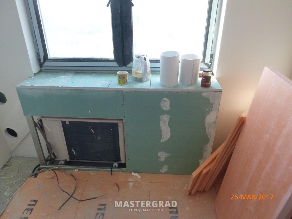 Блок кондиционера на балконе