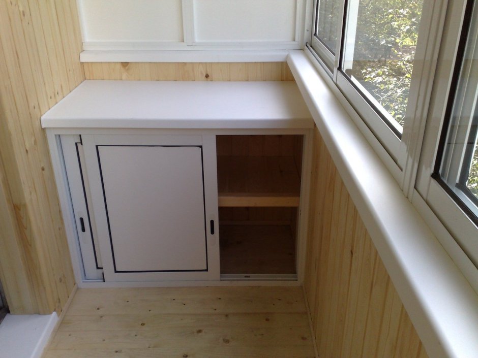 Шкаф-тумба на балкон