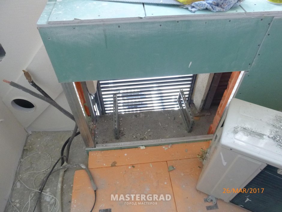 Наружный блок кондиционера на балконе КП-528