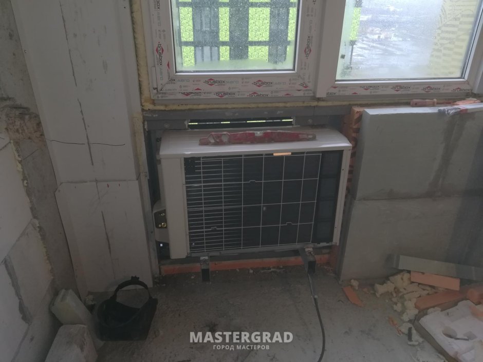 Короб для кондиционера из стеклопакета