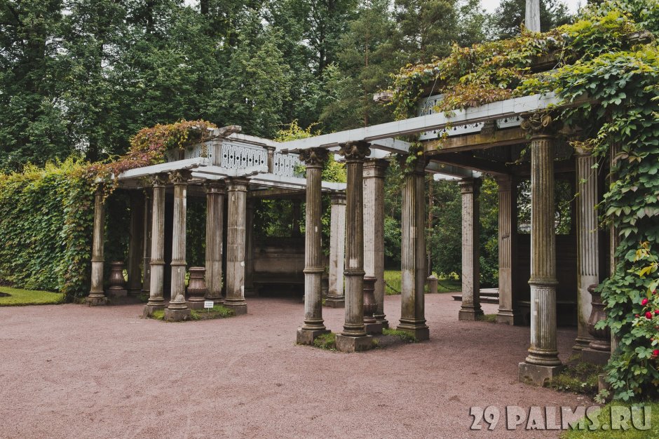 Гранитная терраса в Екатерининском парке