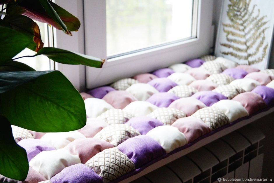 Подушка на подоконник