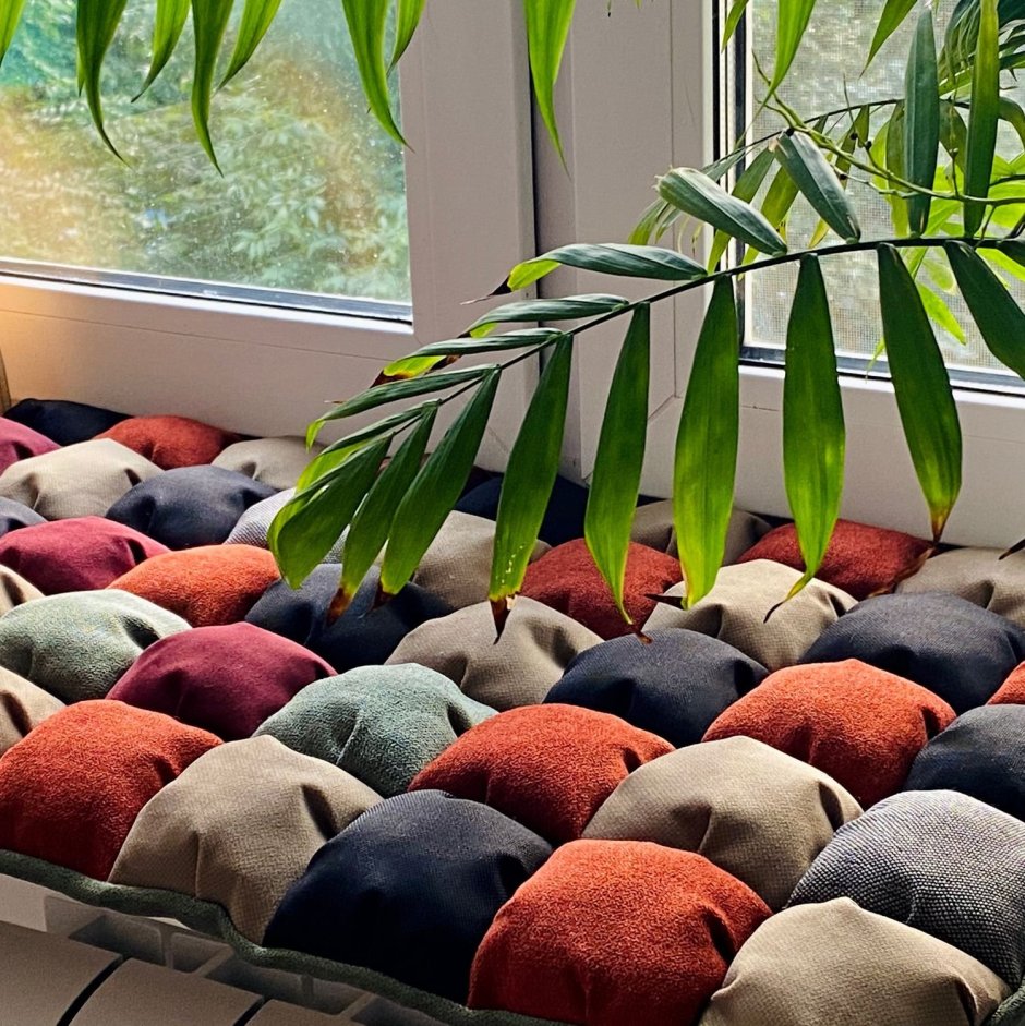 Подушка на подоконник