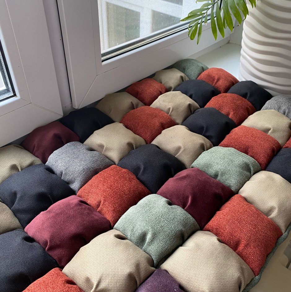 Подушка сидушка на подоконник