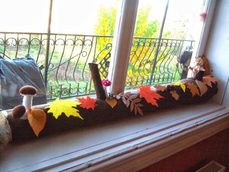 Валики-подушки на подоконники